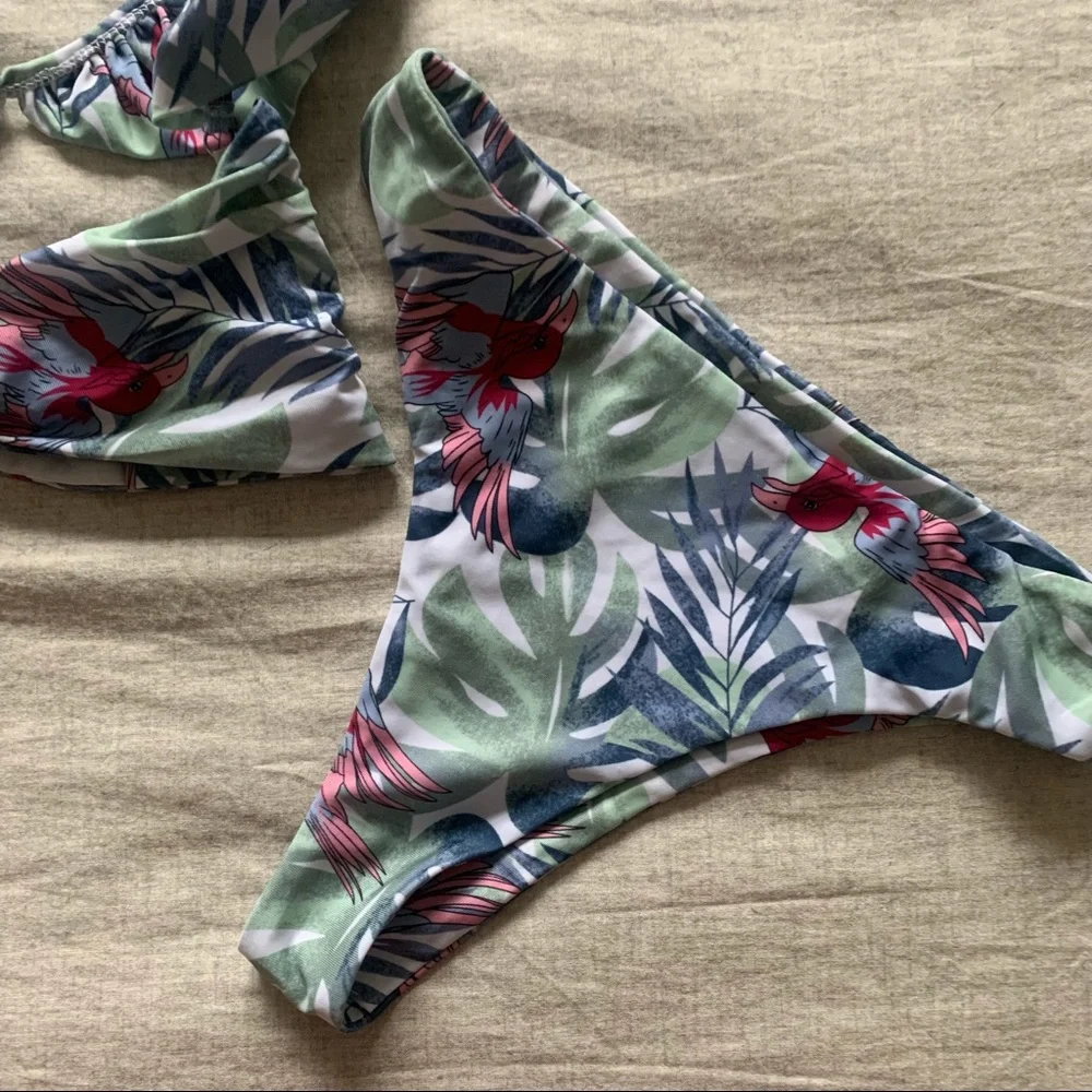 Tropical Print Ruffle Bikini - Picture 4 of 7
